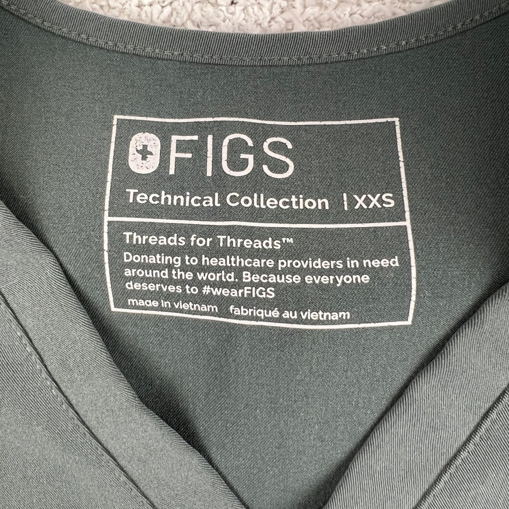 Figs Women's Scrub Set in Dark Green - Picture 4 of 16